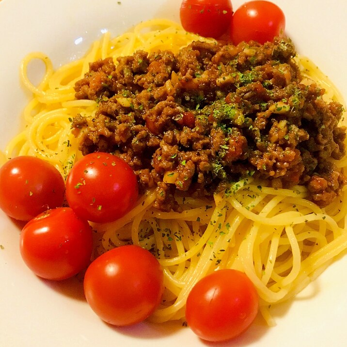 トマト缶＆合い挽き肉●煮詰めミートソースパスタ